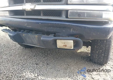 2000 Chevrolet S-10 Ls z USA, uszkodzony, nr VIN 1GCDT19W8Y8282116